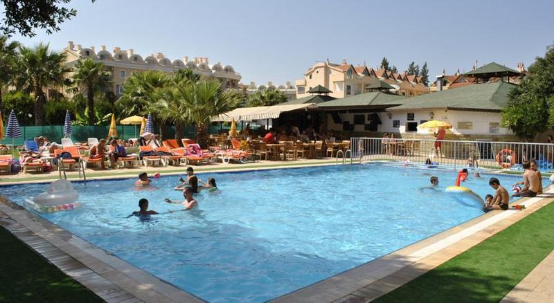 Club Dena Aparthotel Marmaris Exteriör bild
