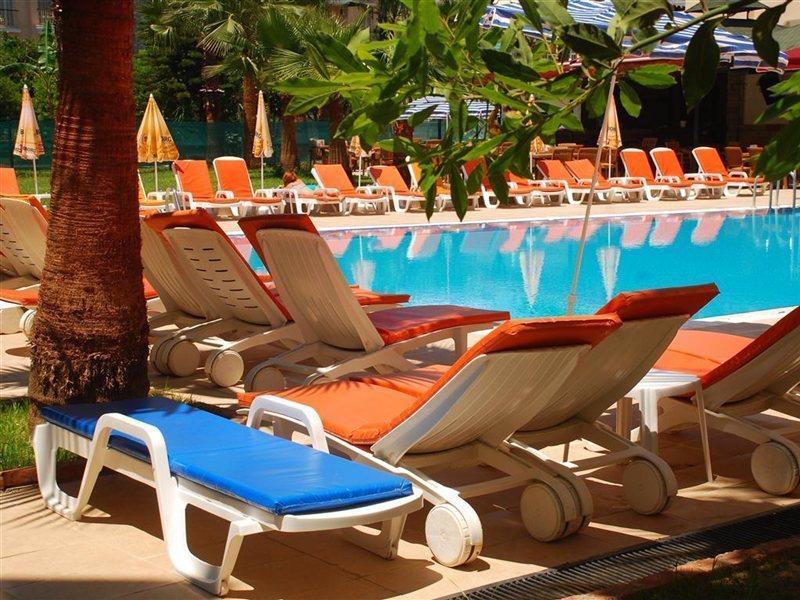 Club Dena Aparthotel Marmaris Exteriör bild