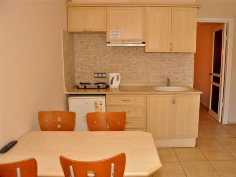 Club Dena Aparthotel Marmaris Exteriör bild