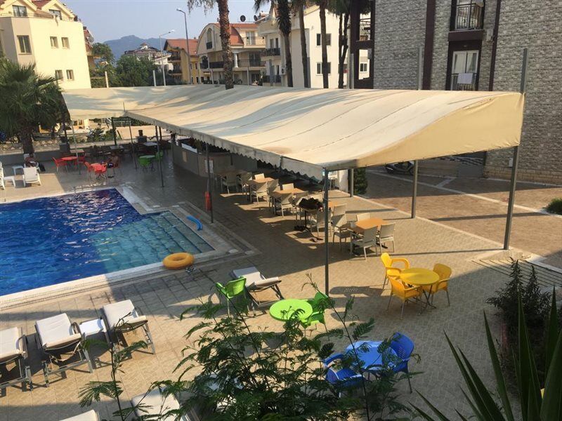 Club Dena Aparthotel Marmaris Exteriör bild