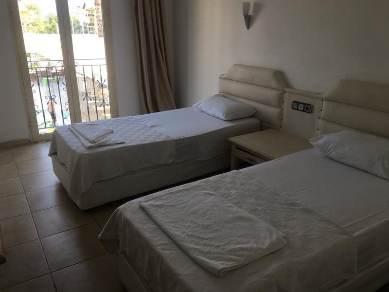 Club Dena Aparthotel Marmaris Exteriör bild